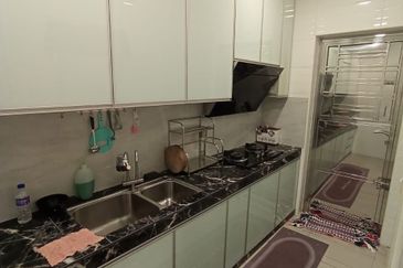 Bukit Indah Avenue 26 @ Villosa