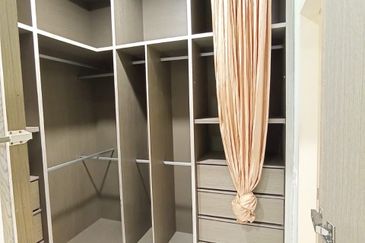 Bukit Indah Avenue 26 @ Villosa