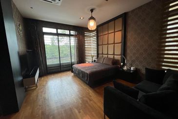 The WaterEdge Residences