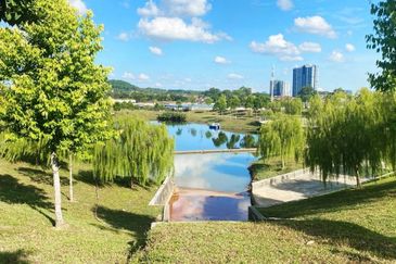 Crest @ Austin Emerald 1