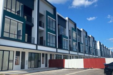 Crest @ Austin Emerald 1