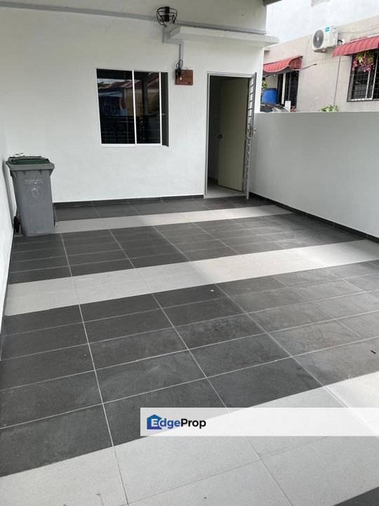 Taman Aman Kluang Double Storey Endlot Low Cost House | 100% full loan, Johor, Kluang