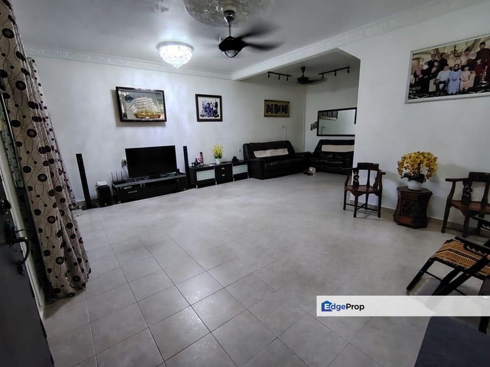 Jalan Bestari @ Taman Saujana Kluang Double Storey Terrace House , Johor, Kluang
