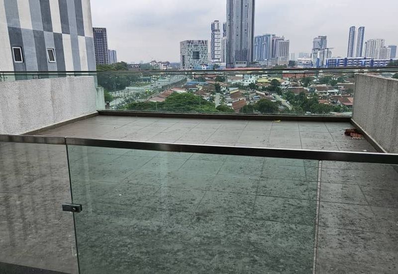 Paragon Suites @ CIQ