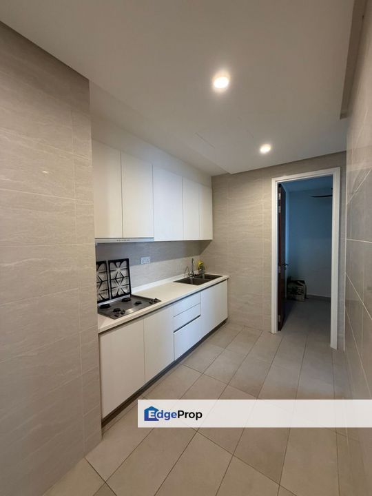 The Astaka @ 1 Bukit Senyum Tower A Mid Floor for Rent, Johor, Johor Bahru