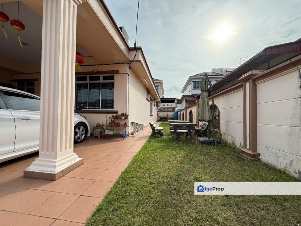 Taman Sri Permai @ Kluang Single Storey Endlot Terrace House for Sale, Johor, Kluang