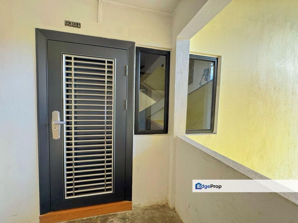 Bandar Selesa Jaya @ Skudai fully Renovated Flat for Sale, Johor, Skudai