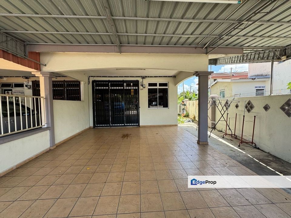 Taman Pelangi @ Kluang 2 Storey Endlot Medium Cost House for Sale, Johor, Kluang