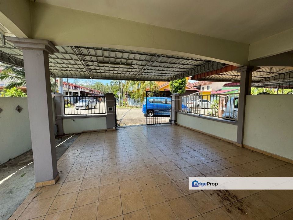 Taman Pelangi @ Kluang 2 Storey Endlot Medium Cost House for Sale, Johor, Kluang