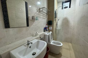 D'Summit Residences @ Kempas Utama