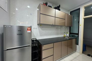 D'Summit Residences @ Kempas Utama