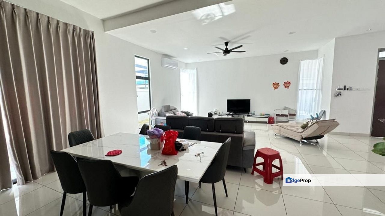 Meridian @ Taman Kluang Barat Double Storey Semi-D, Johor, Kluang