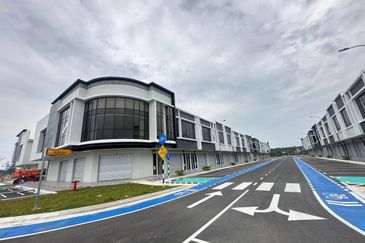 Bandar Primer Kluang Double Storey Shop Office for Sale