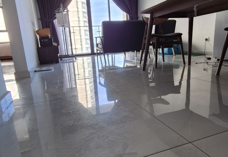 Baypoint @ Country Garden Danga Bay