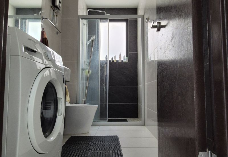 Baypoint @ Country Garden Danga Bay