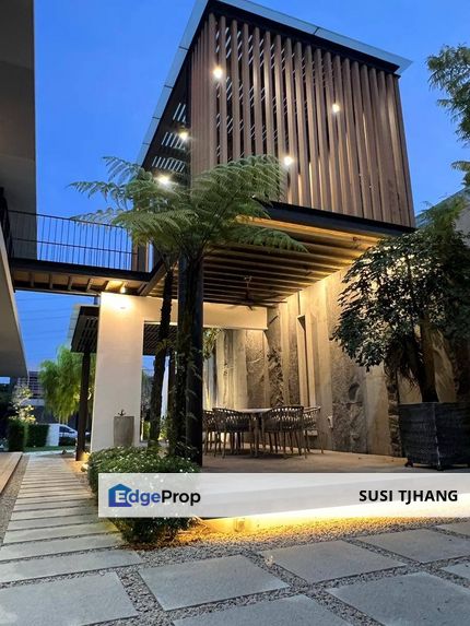 Taman East Ledang Nusajaya Double Storey Semi D FULLY RENOVATED for sale, Johor, Nusajaya