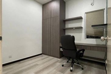 Dedaun Hijau (Greenfield Regency)