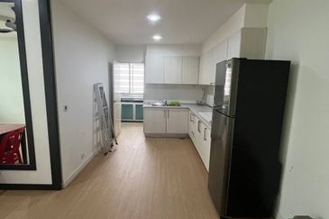 Dedaun Hijau (Greenfield Regency)