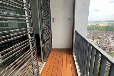 Dedaun Hijau (Greenfield Regency)