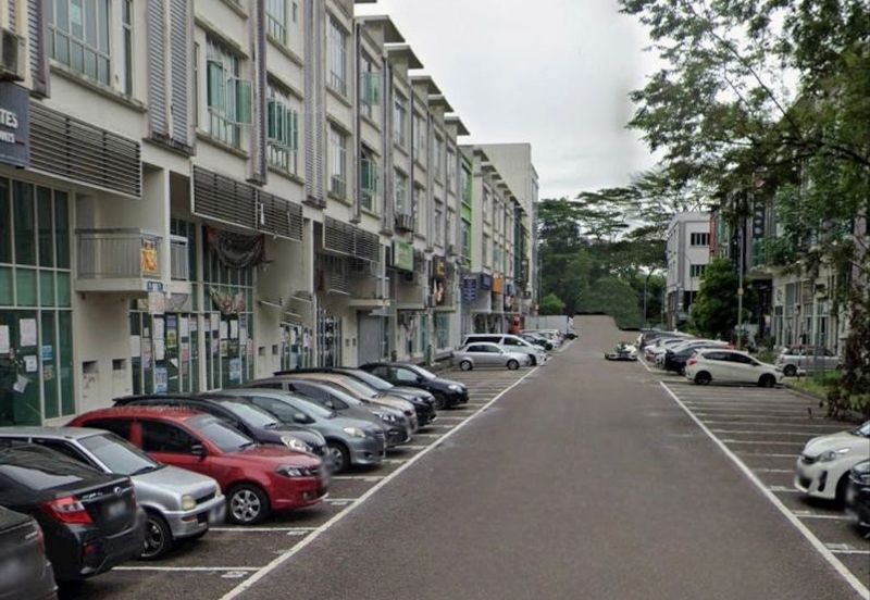 Pusat Perdagangan Danga Utama