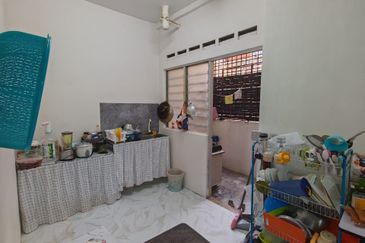 Taman Pulai Utama Flat