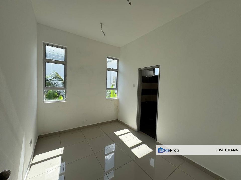 Fortune Hills Kangkar Pulai, Double Storey Cluster END LOT UNIT WITH LAND for sale , Johor, Skudai