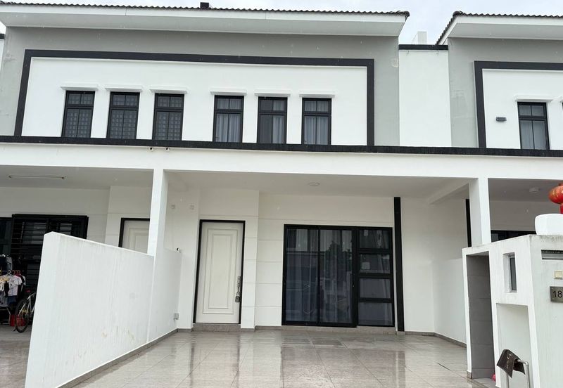 Tate Dalton @ Eco Botanic 2