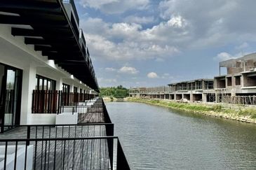 Senibong Cove Waterway Residences
