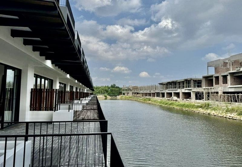 Senibong Cove Waterway Residences
