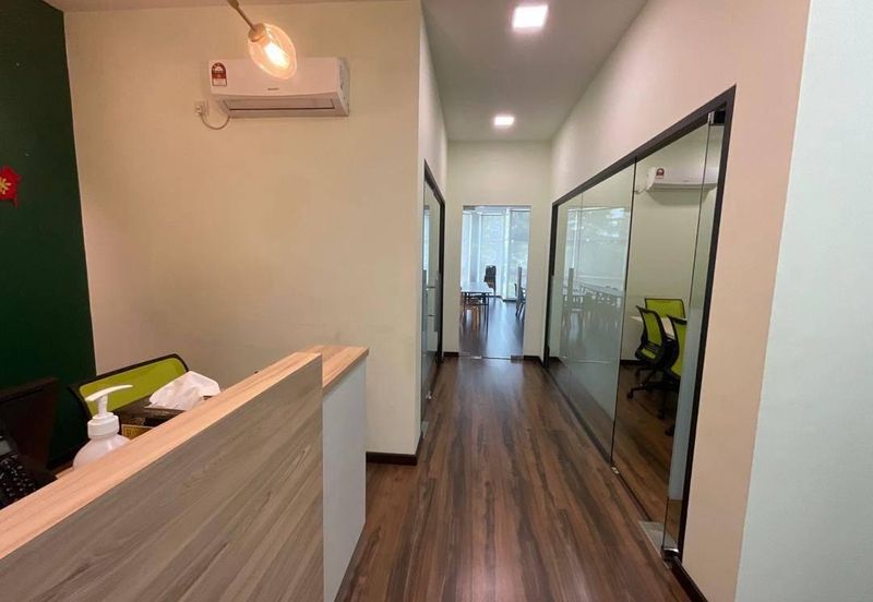 Pusat Perdagangan Danga Utama