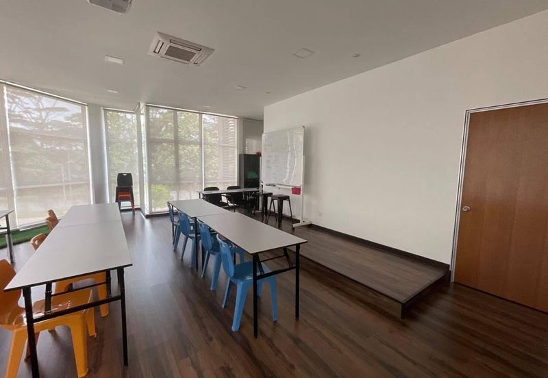 Pusat Perdagangan Danga Utama