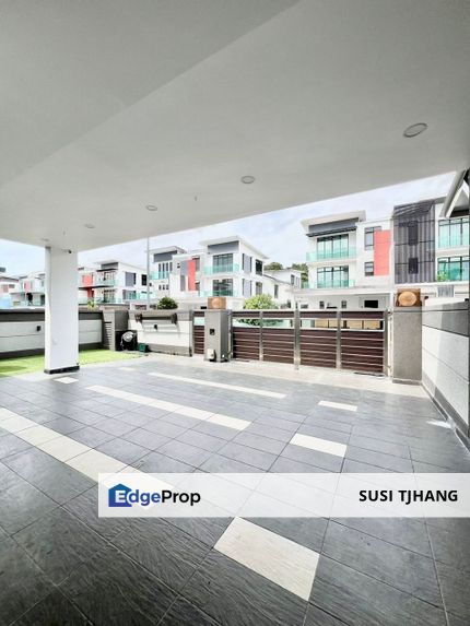 Indah Heights Taman Skudai Indah 2 , Three Storey Cluster House Fully Renovated for sale , Johor, Skudai