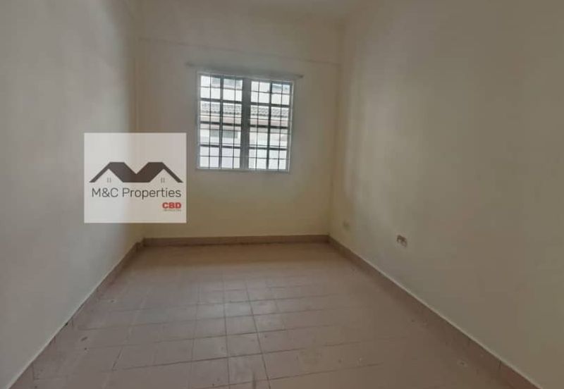 Taman Belimbing Heights 2 Storey Semi-D with Huge Parking Lot For Sale