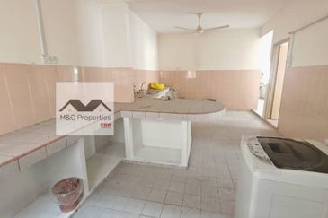 Taman Belimbing Heights 2 Storey Semi-D with Huge Parking Lot For Sale