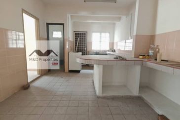 Taman Belimbing Heights 2 Storey Semi-D with Huge Parking Lot For Sale