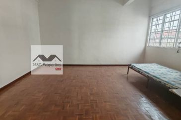 Taman Belimbing Heights 2 Storey Semi-D with Huge Parking Lot For Sale