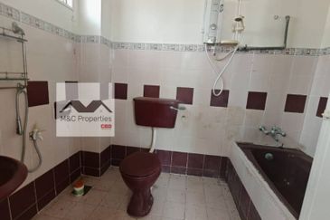 Taman Belimbing Heights 2 Storey Semi-D with Huge Parking Lot For Sale