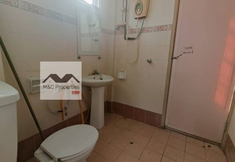 Taman Belimbing Heights 2 Storey Semi-D with Huge Parking Lot For Sale