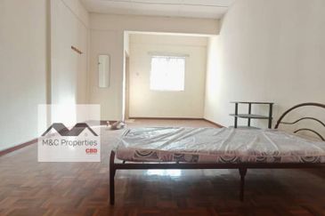 Taman Belimbing Heights 2 Storey Semi-D with Huge Parking Lot For Sale