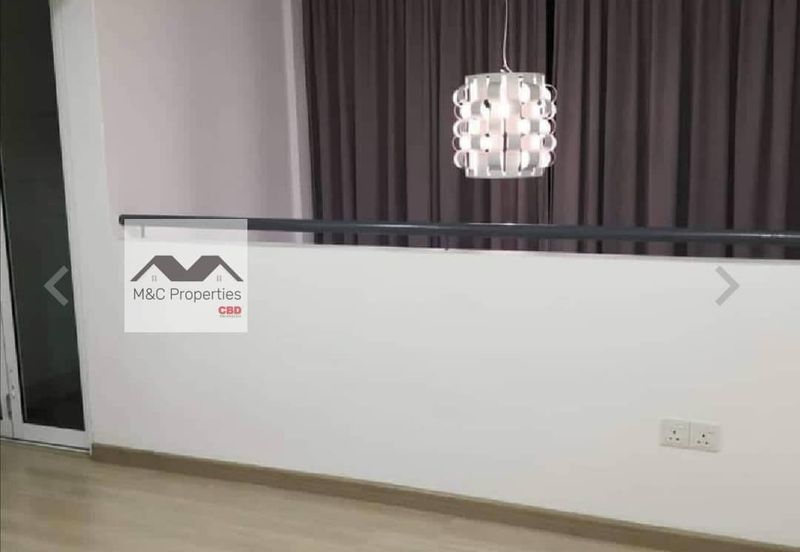 Straz Valley Nilai Service Residence Apartment Soho Unit For Sale!!