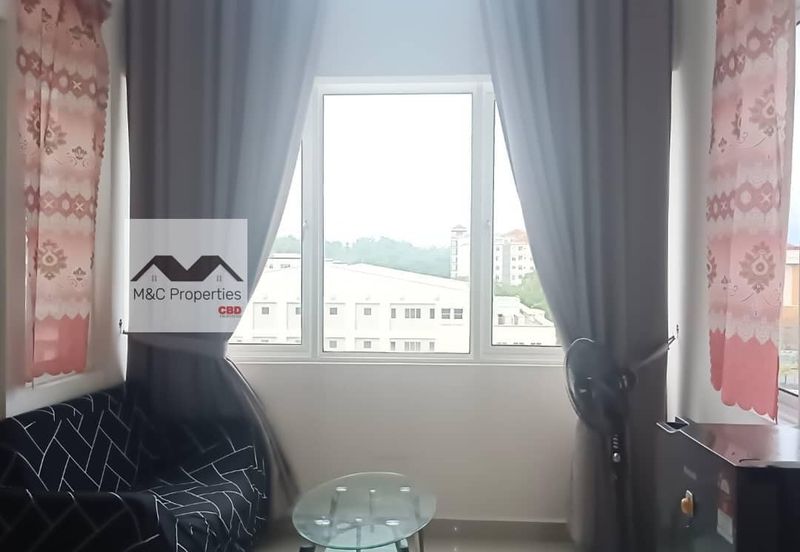Straz Valley Nilai Service Residence Apartment Soho Unit For Sale!!