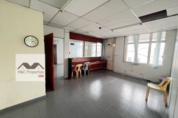Lobak Seremban Town Facing Main Road First Floor Office For Rent