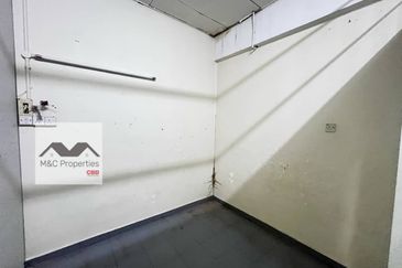 Lobak Seremban Town Facing Main Road First Floor Office For Rent