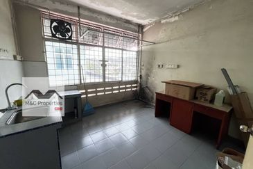 Lobak Seremban Town Facing Main Road First Floor Office For Rent