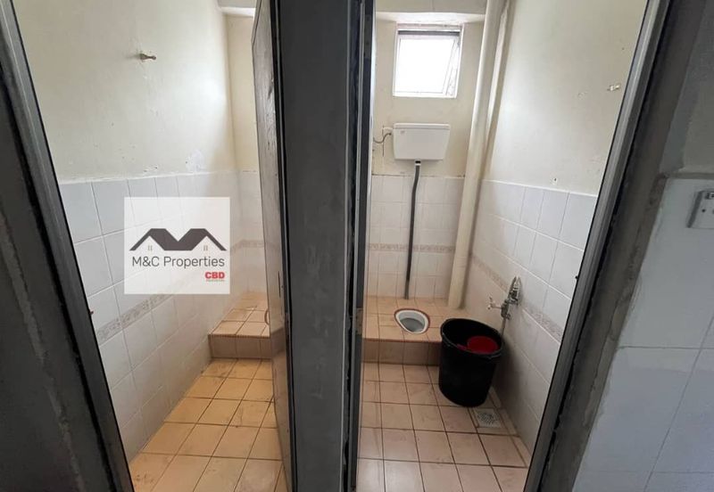 Lobak Seremban Town Facing Main Road First Floor Office For Rent