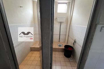 Lobak Seremban Town Facing Main Road First Floor Office For Rent