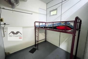 Lobak Seremban Town Facing Main Road First Floor Office For Rent