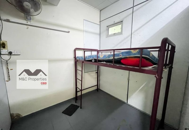 Lobak Seremban Town Facing Main Road First Floor Office For Rent