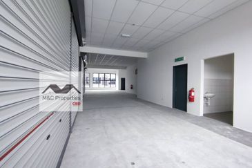 Ikon Centrio End Lot 2.5 Storey 33 x 75 Shop Lot Seremban 2 For Rent!!