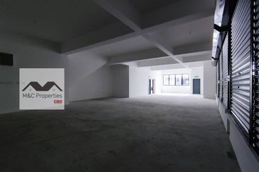 Ikon Centrio End Lot 2.5 Storey 33 x 75 Shop Lot Seremban 2 For Rent!!